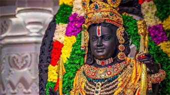 अयोध्या में रामलला का सूर्य तिलक, श्रीराम स्वरूप में किया श्रृगांर