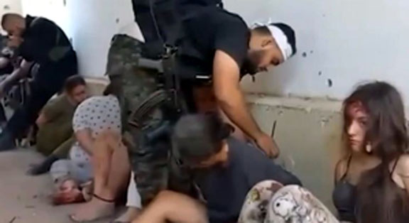 इजरायली महिला सैनिकों के अपहरण का वीडियो सामने आया